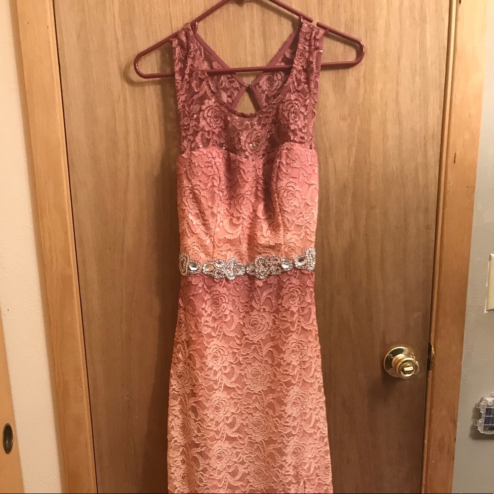 Pink/mauve dress